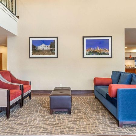 Comfort Suites San Antonio Airport North Buitenkant foto