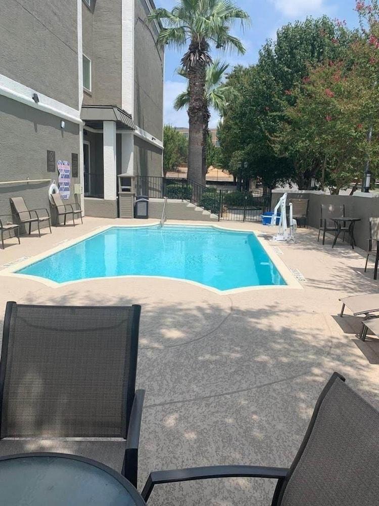 Comfort Suites San Antonio Airport North Buitenkant foto