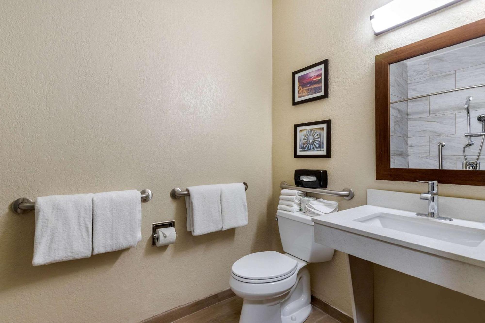 Comfort Suites San Antonio Airport North Buitenkant foto